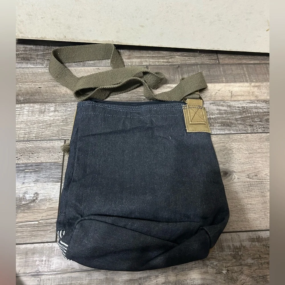 Chala Handbags | Patch Xbody bag Denim floral Buttons Fringe - Picture 3 of 7